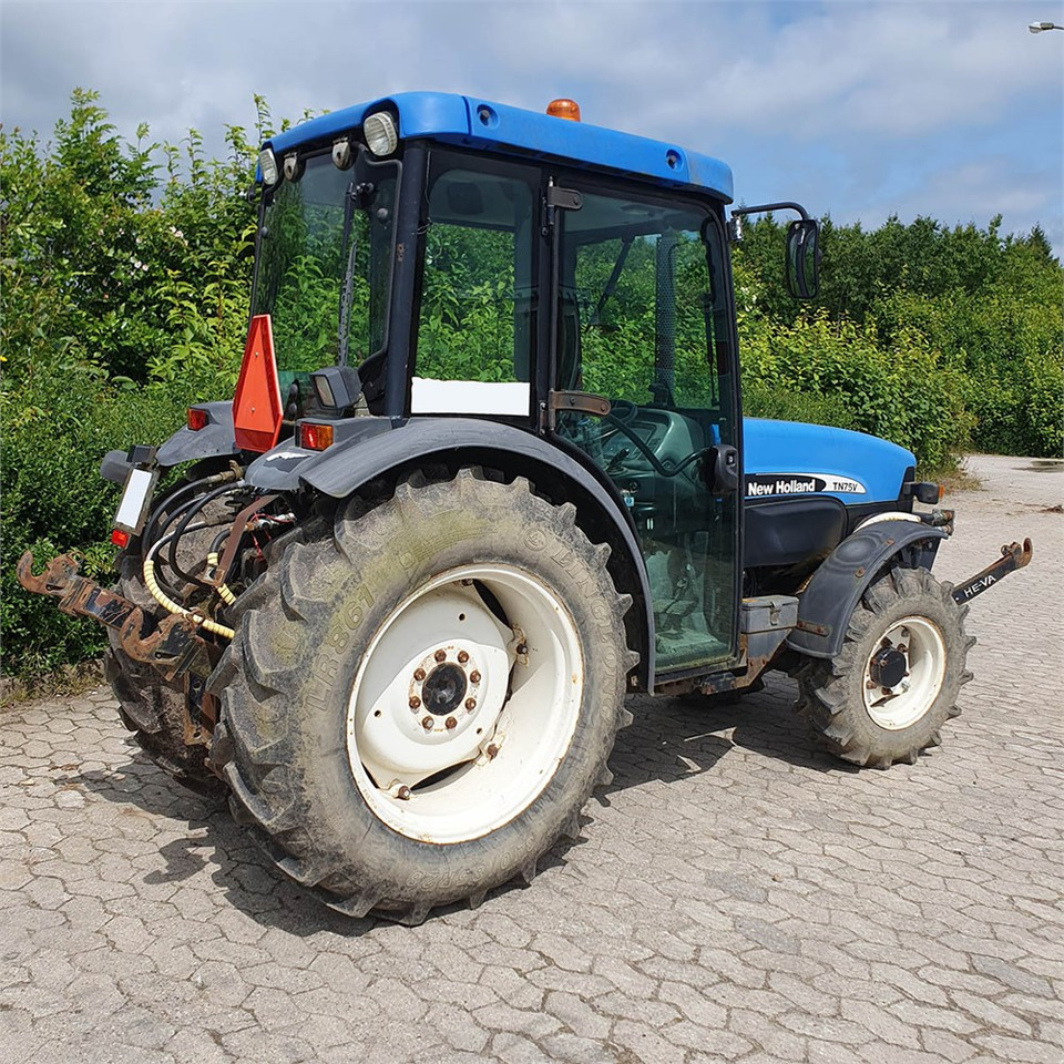 New Holland TN75 V - Traktor: obrázek 4 New Holland TN75 V - Traktor: obrázek 4