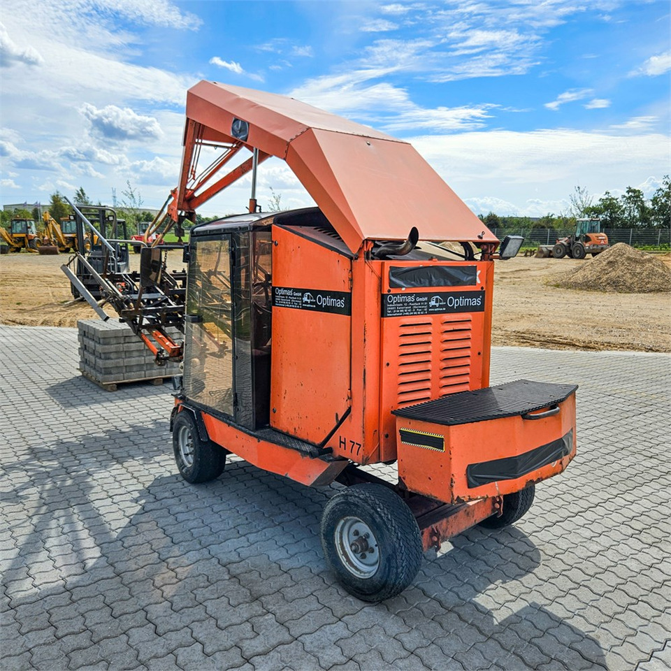 Optimas H77 - Smykový nakladač: obrázek 4 Optimas H77 - Smykový nakladač: obrázek 4