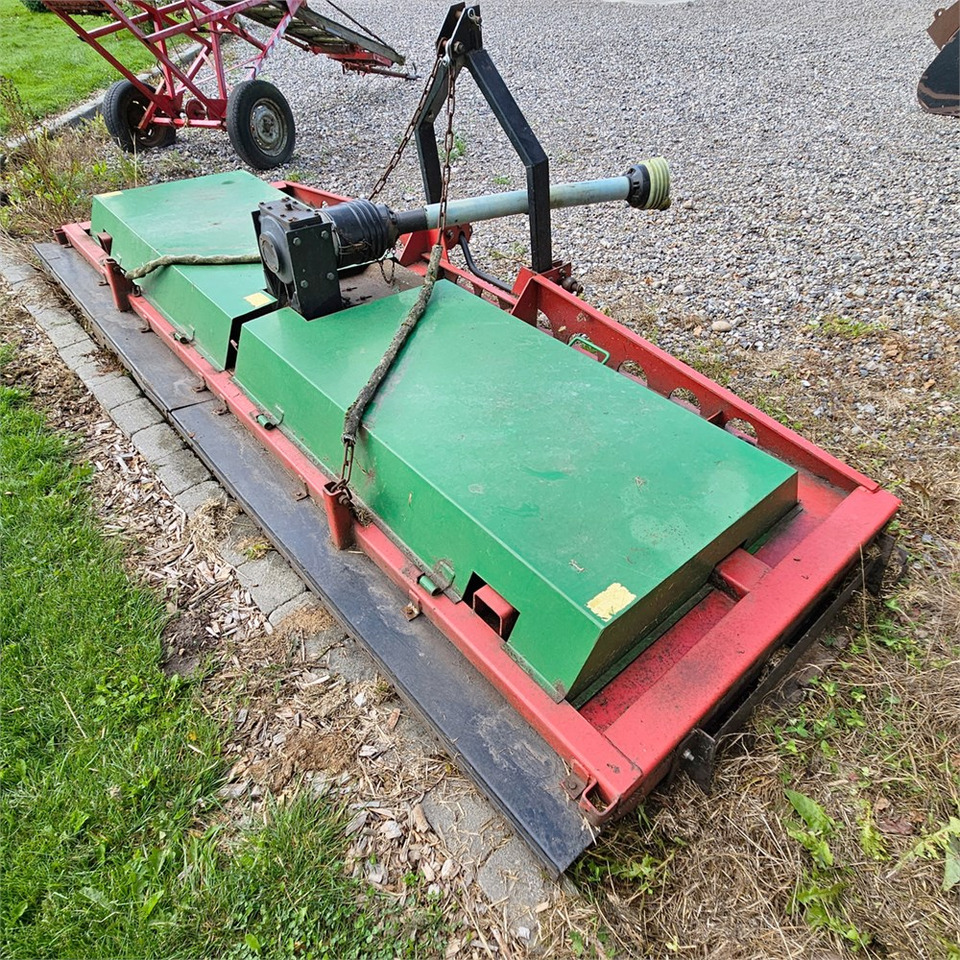 Præstbro LAR-1700 - Stroj na sklizeň pícnin: obrázek 1 Præstbro LAR-1700 - Stroj na sklizeň pícnin: obrázek 1