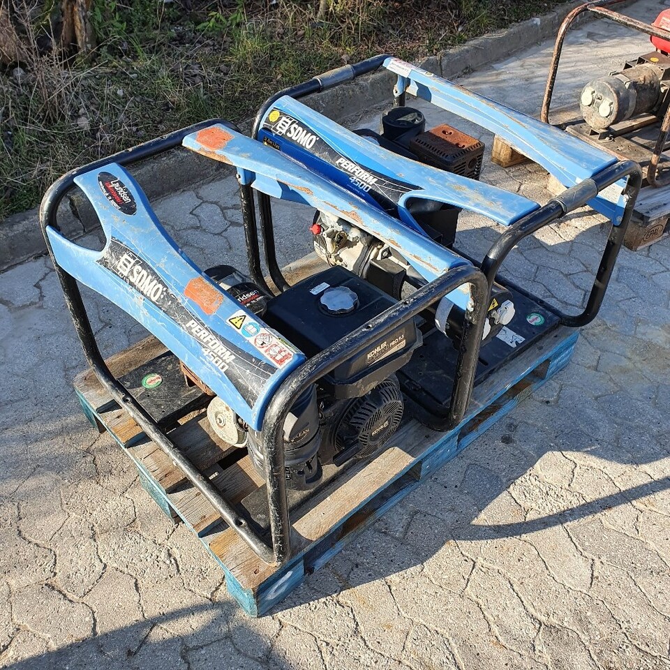 SDMO 4500 - Elektrický generátor: obrázek 1 SDMO 4500 - Elektrický generátor: obrázek 1