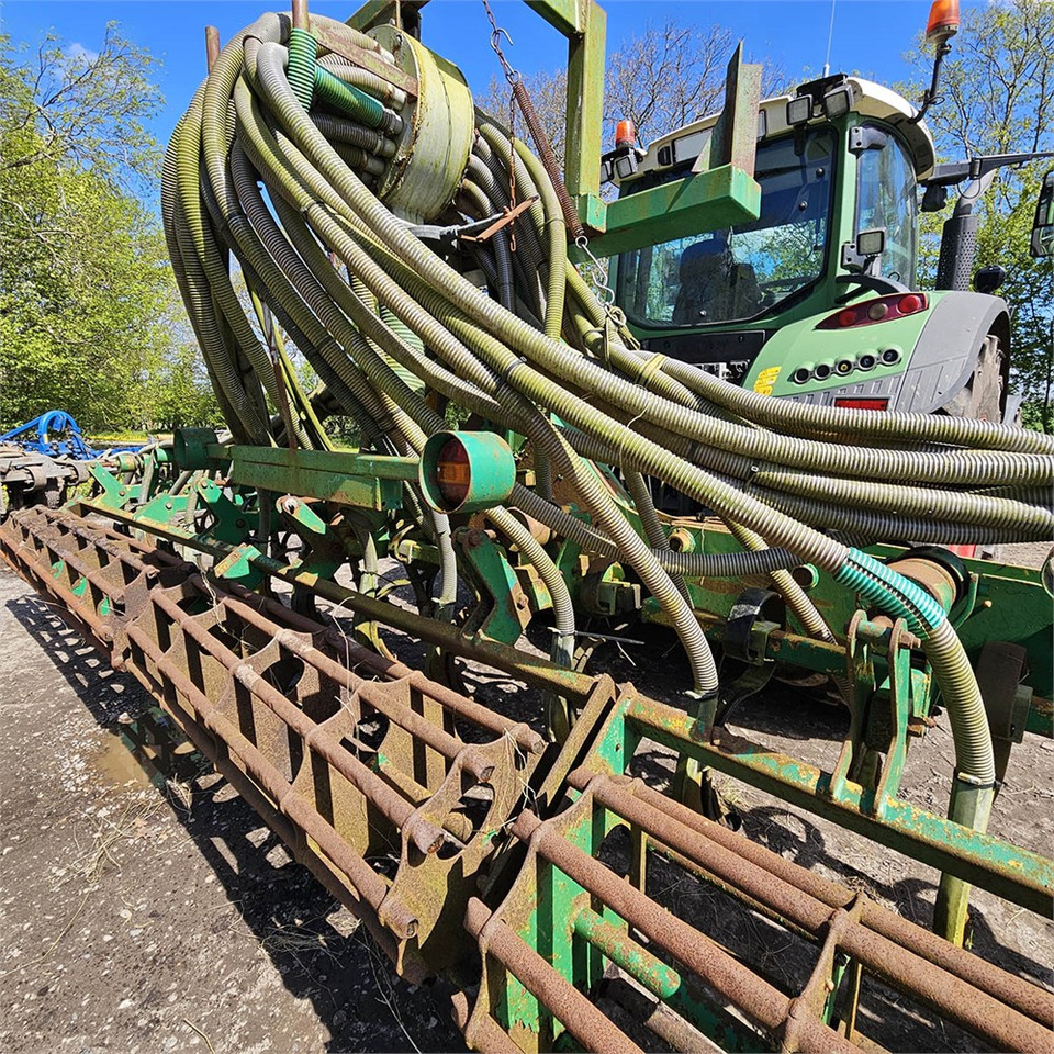 Samson 8 meter - Stroj pro hnojení: obrázek 2 Samson 8 meter - Stroj pro hnojení: obrázek 2