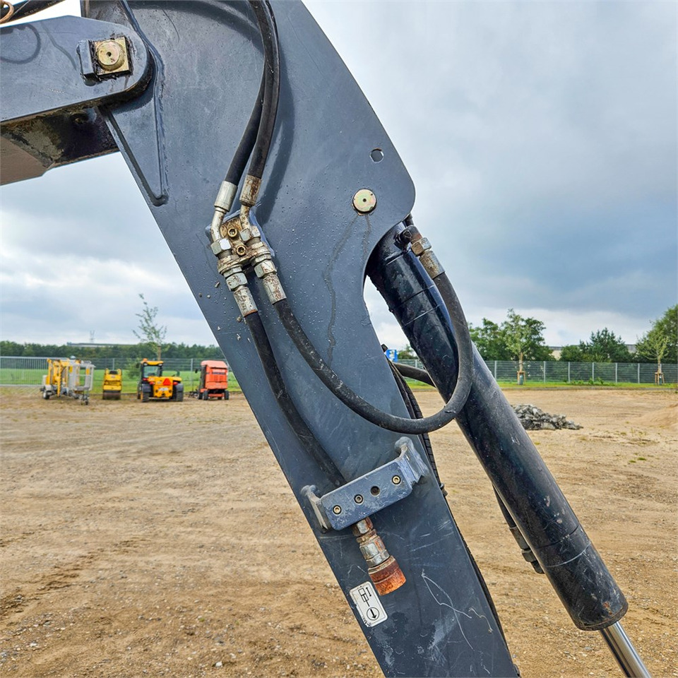 Mini rýpadlo Schaeff-Terex TC35-2: obrázek 15