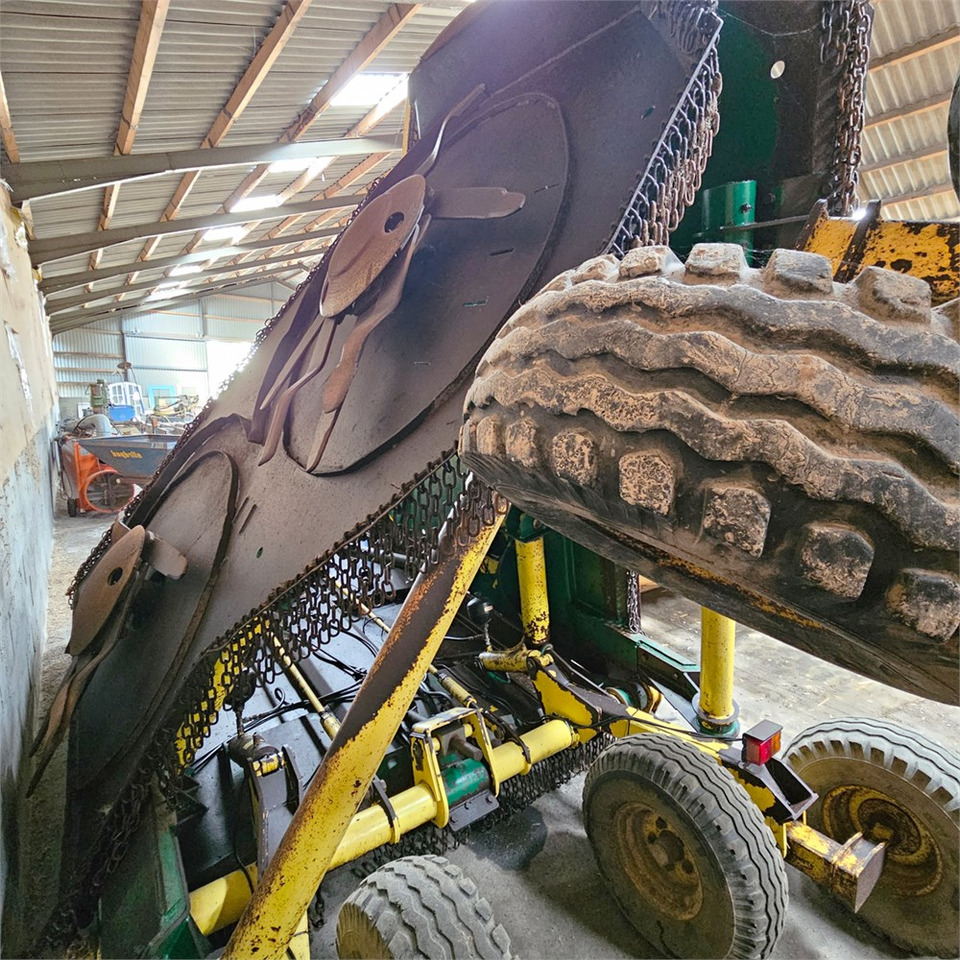 Spearhead Multicut 820 - Stroj na sklizeň pícnin: obrázek 5 Spearhead Multicut 820 - Stroj na sklizeň pícnin: obrázek 5