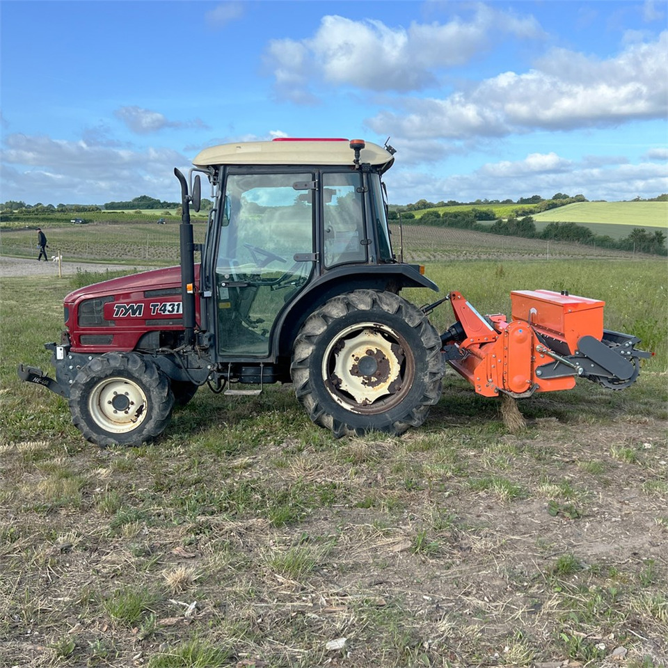 TYM T 431 - Komunální traktor: obrázek 5 TYM T 431 - Komunální traktor: obrázek 5
