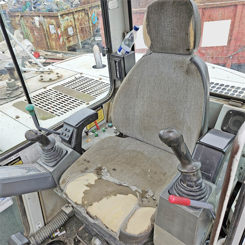 Mini rýpadlo Takeuchi TB175: obrázek 8