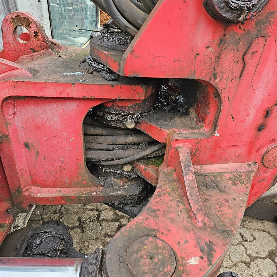 Mini rýpadlo Takeuchi TB175: obrázek 18