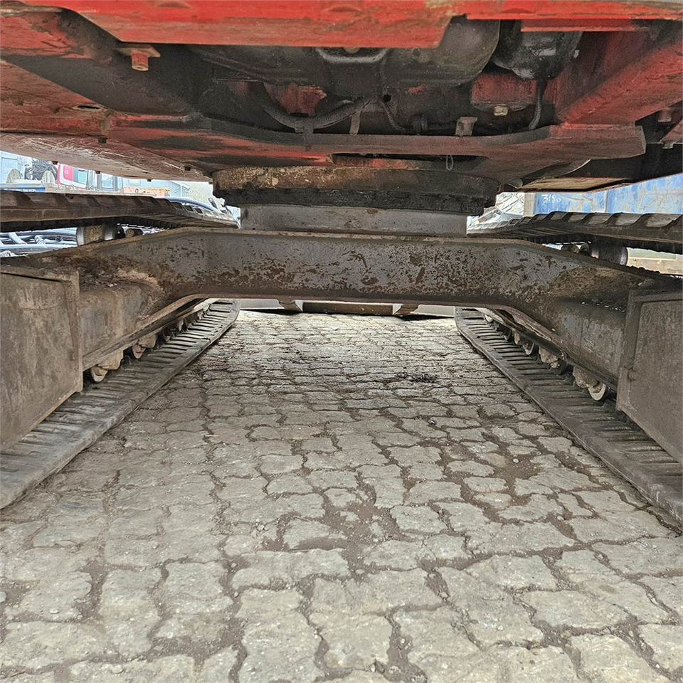Mini rýpadlo Takeuchi TB175: obrázek 22