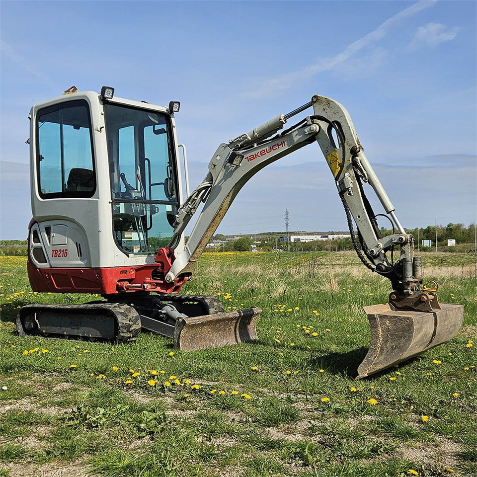 Takeuchi TB216 - Mini rýpadlo: obrázek 3 Takeuchi TB216 - Mini rýpadlo: obrázek 3