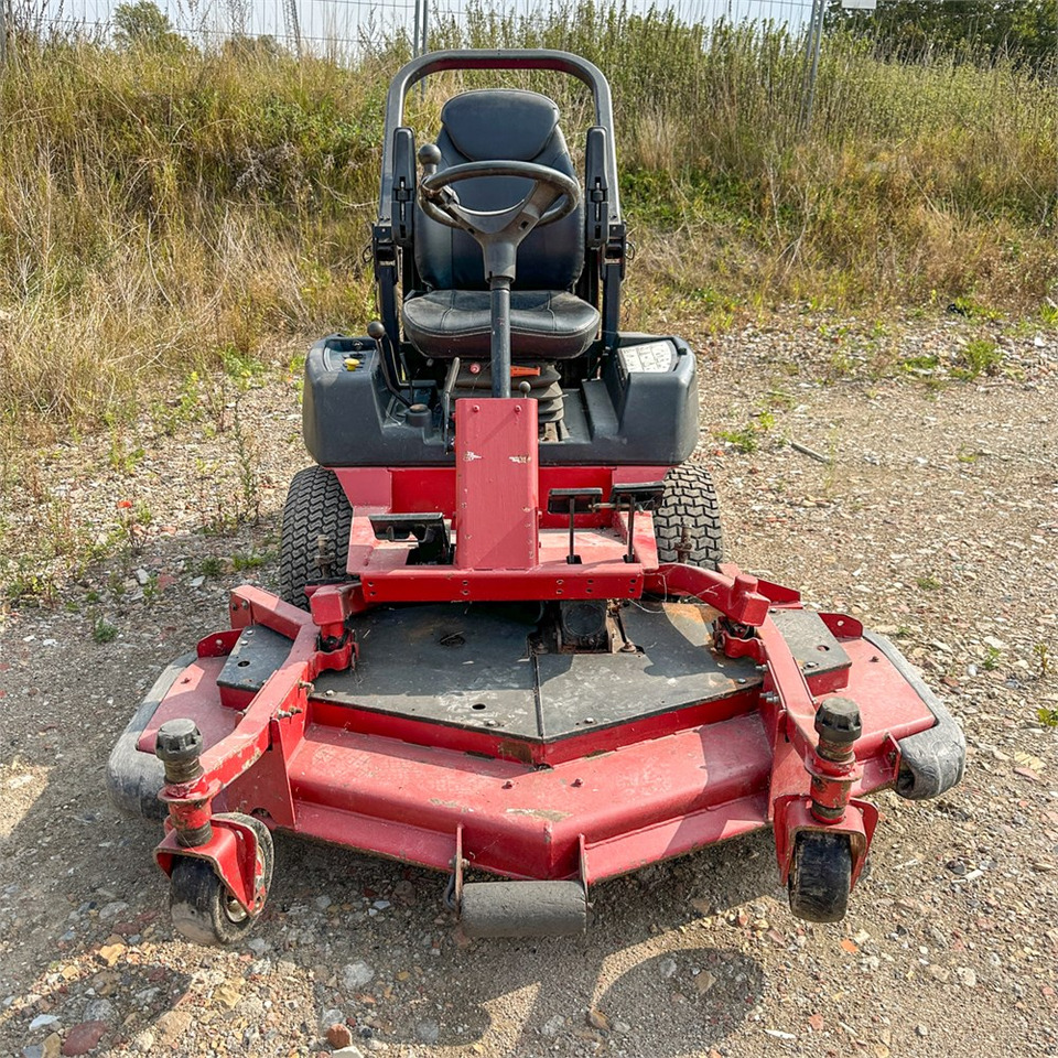 Toro Groundsmaster 3280 D - Sekačka na trávu: obrázek 2 Toro Groundsmaster 3280 D - Sekačka na trávu: obrázek 2