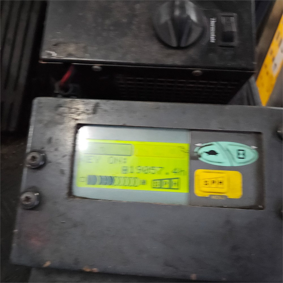 Vysokozdvižný vozík Toyota 7FBMF30: obrázek 12