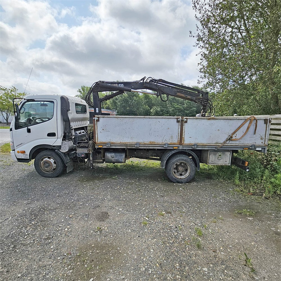 Toyota Dyna 200 - Nákladní automobil valníkový/ Plošinový: obrázek 3 Toyota Dyna 200 - Nákladní automobil valníkový/ Plošinový: obrázek 3