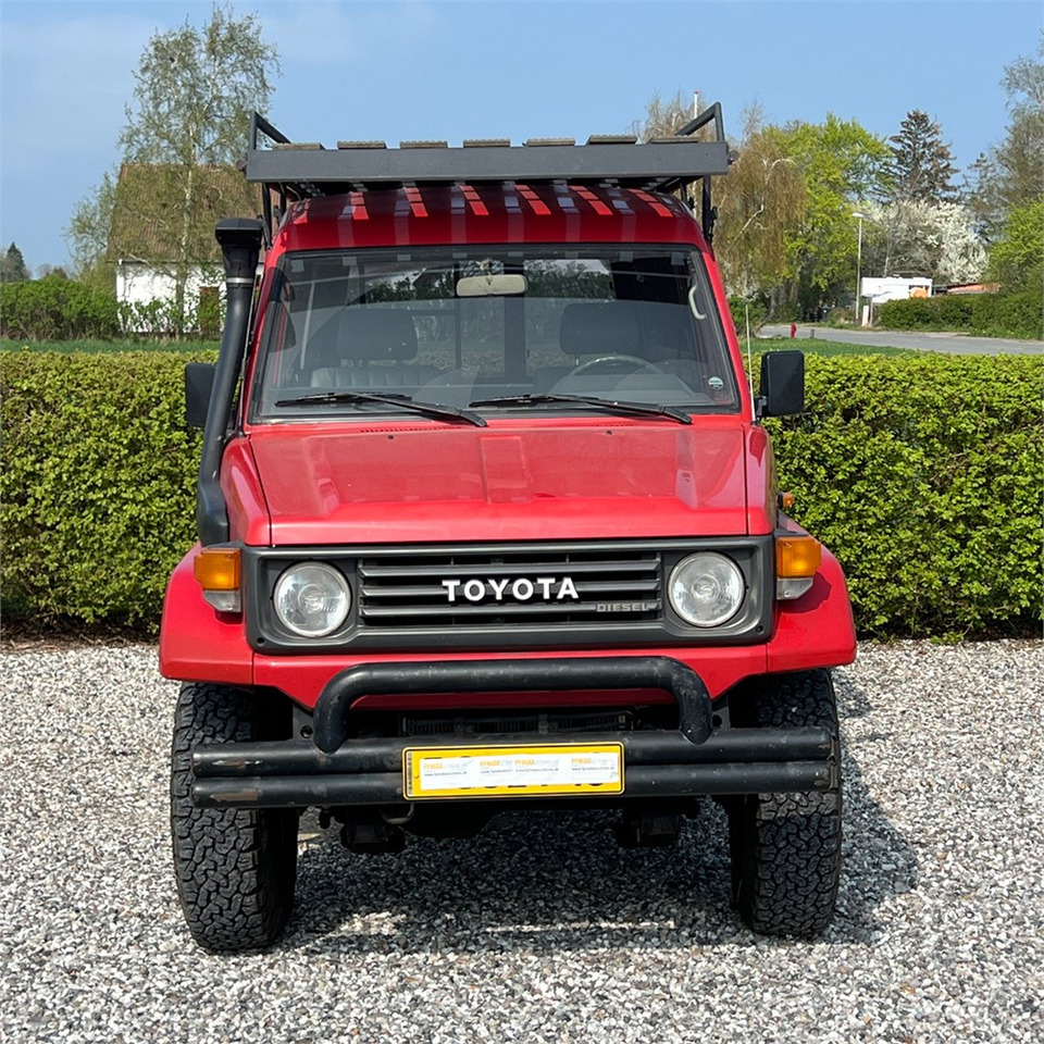 Toyota HZJ75 - Osobní auto: obrázek 3 Toyota HZJ75 - Osobní auto: obrázek 3