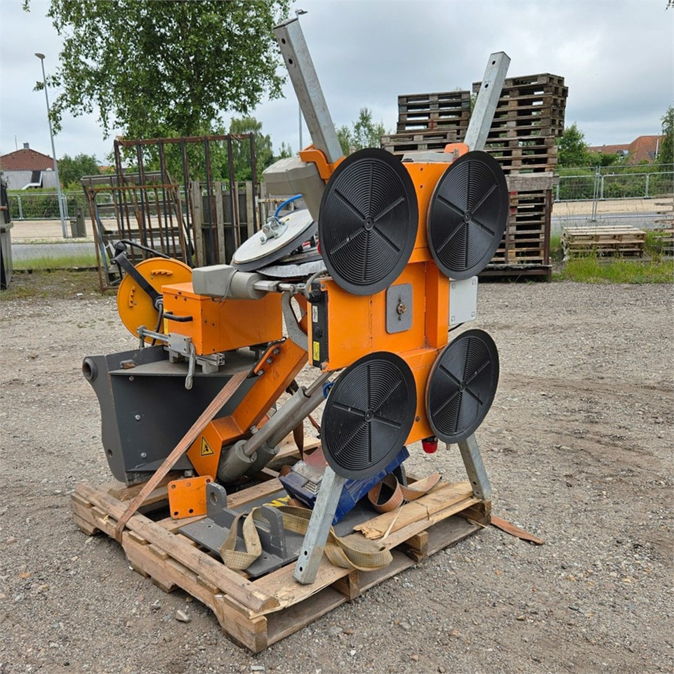 Unknown GL-cc777600 - Teleskopický manipulátor: obrázek 1 Unknown GL-cc777600 - Teleskopický manipulátor: obrázek 1