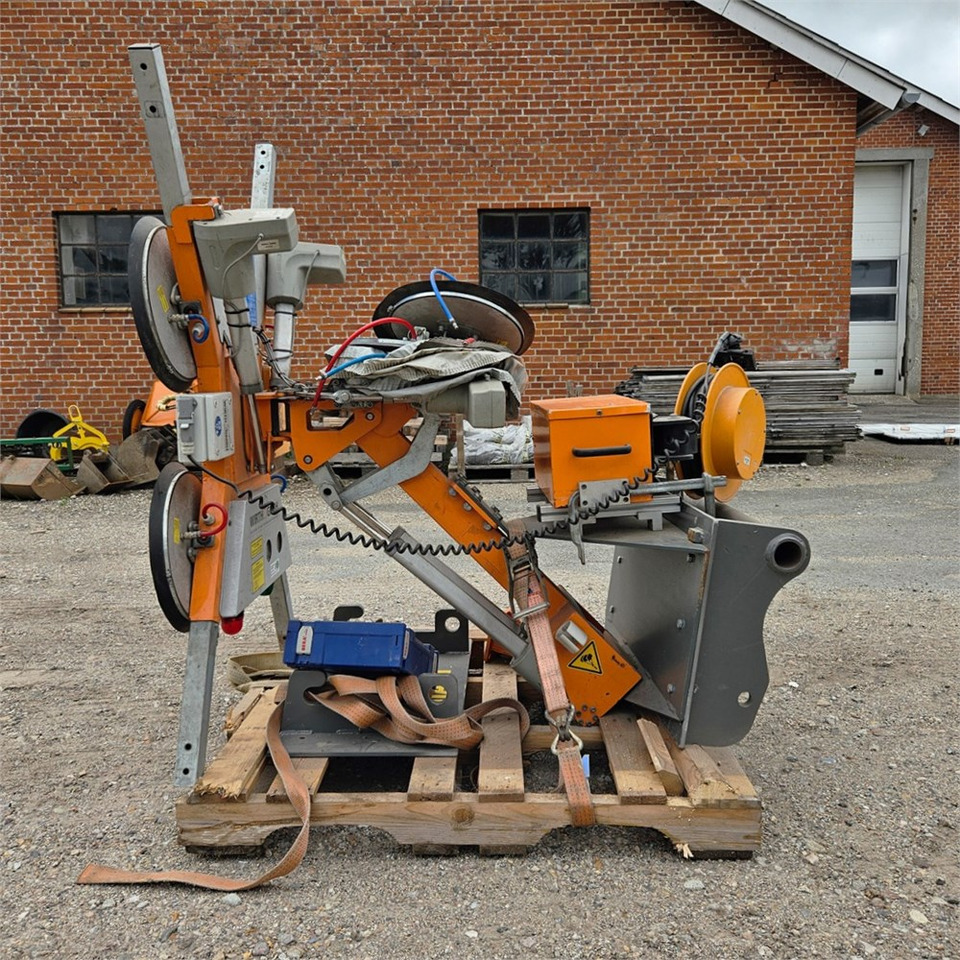 Unknown GL-cc777600 - Teleskopický manipulátor: obrázek 4 Unknown GL-cc777600 - Teleskopický manipulátor: obrázek 4