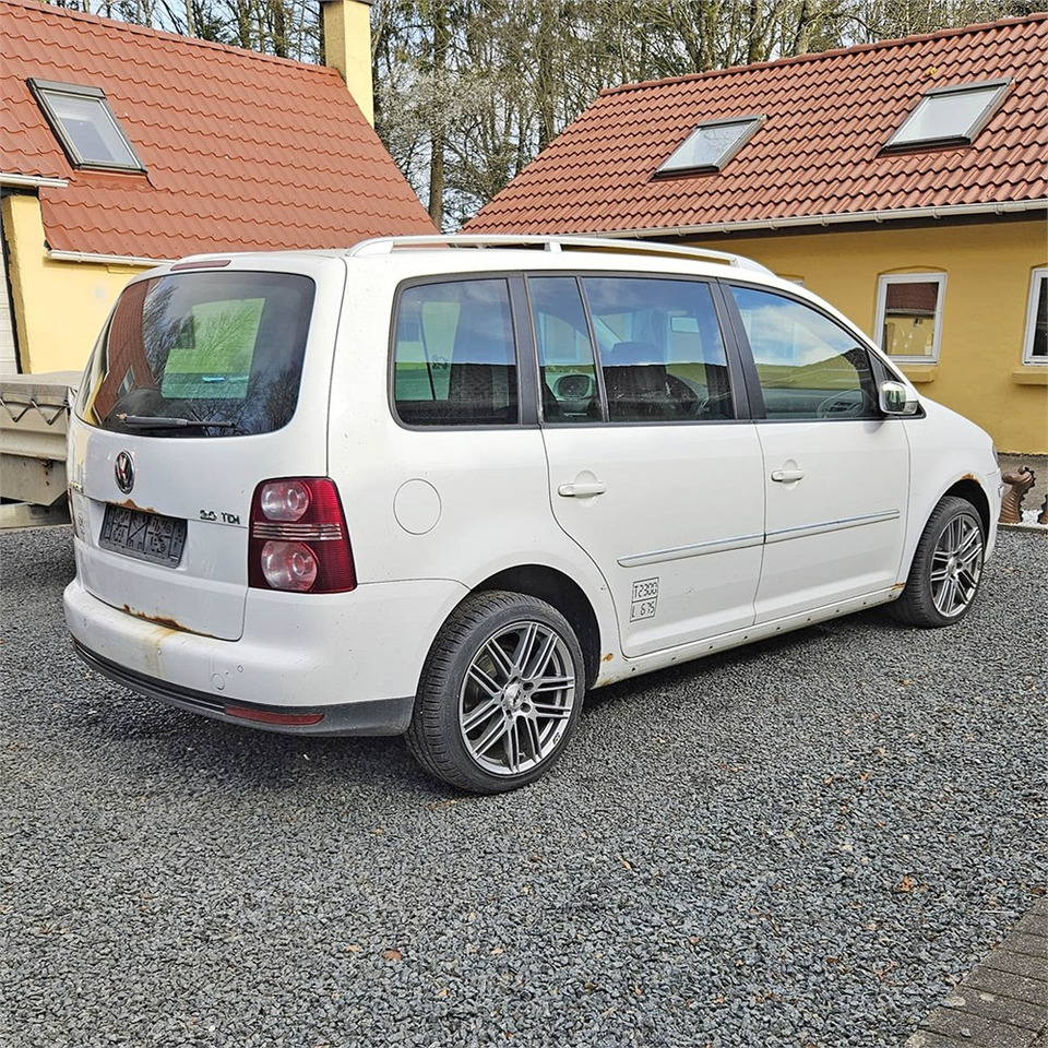 VW Touran Van 2,0 tdi automatisk - Osobní auto: obrázek 3 VW Touran Van 2,0 tdi automatisk - Osobní auto: obrázek 3
