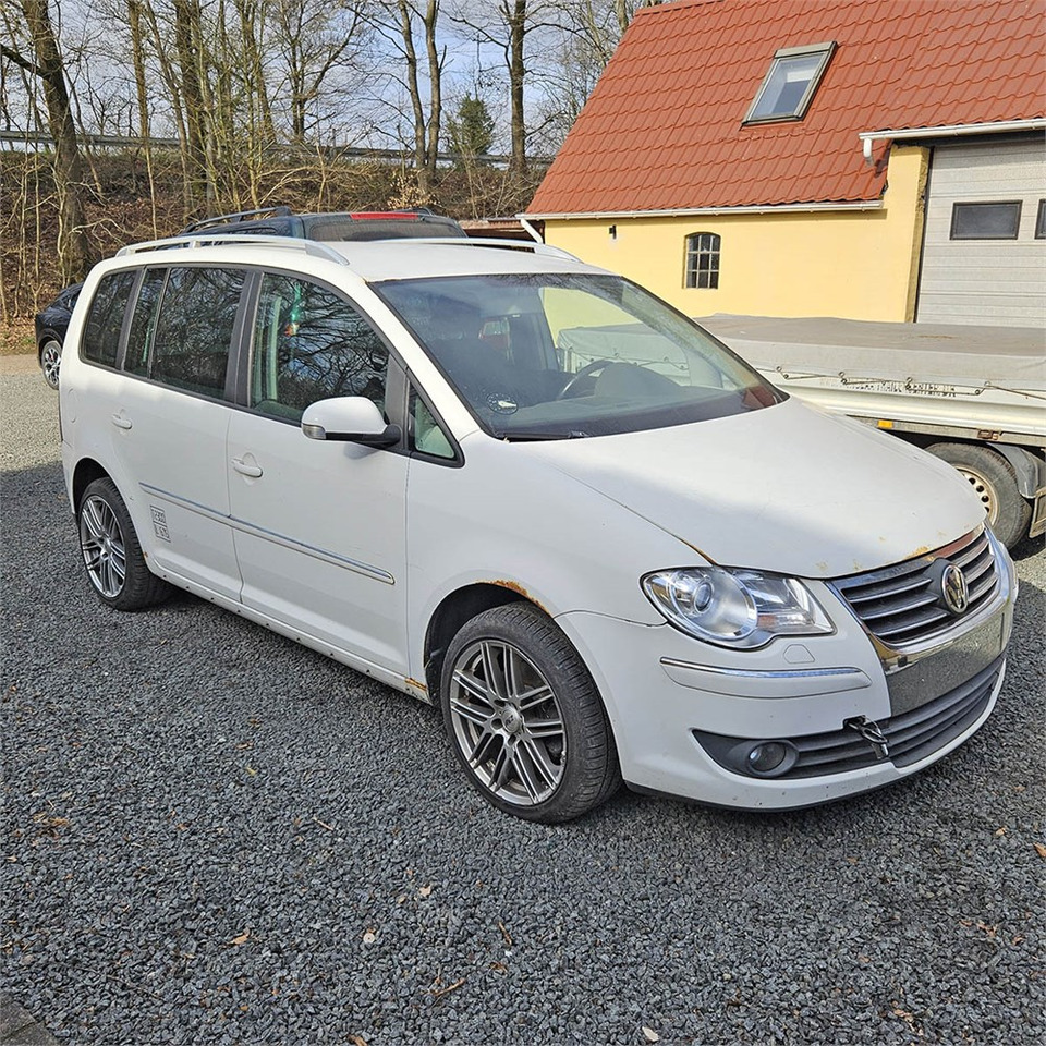VW Touran Van 2,0 tdi automatisk - Osobní auto: obrázek 1 VW Touran Van 2,0 tdi automatisk - Osobní auto: obrázek 1
