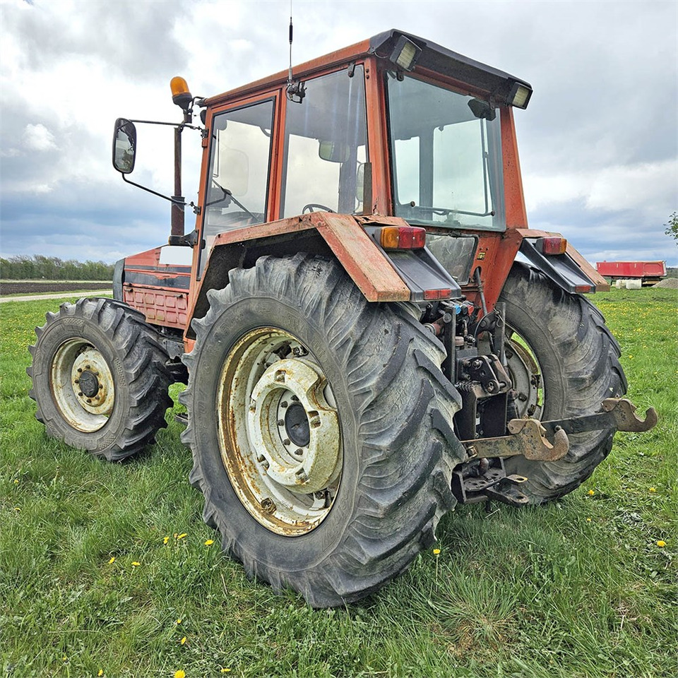 Valmet 905 - Traktor: obrázek 3 Valmet 905 - Traktor: obrázek 3
