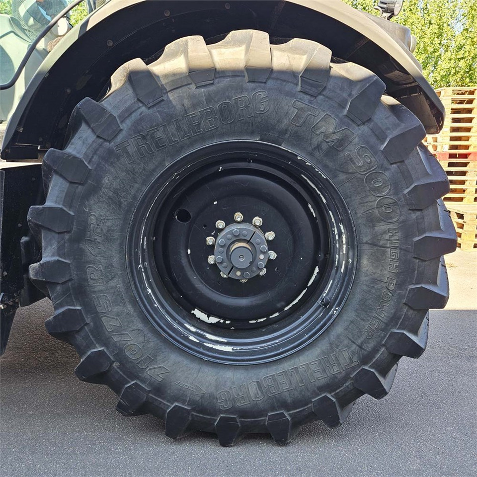 Traktor Valtra s394: obrázek 31 Traktor Valtra s394: obrázek 31