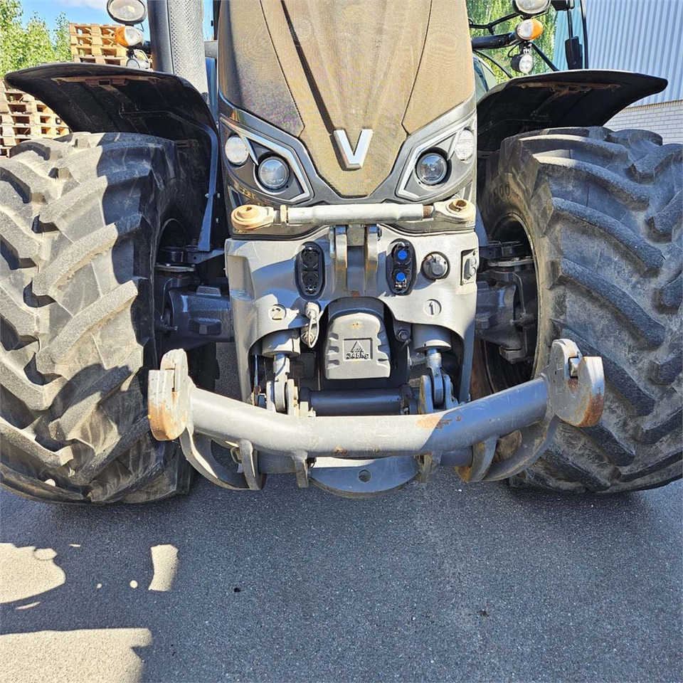 Traktor Valtra s394: obrázek 28 Traktor Valtra s394: obrázek 28