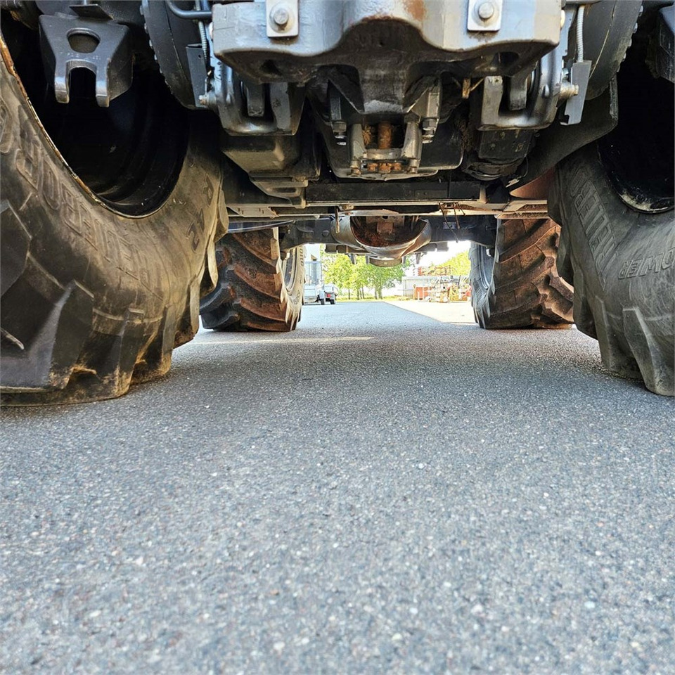 Traktor Valtra s394: obrázek 30 Traktor Valtra s394: obrázek 30