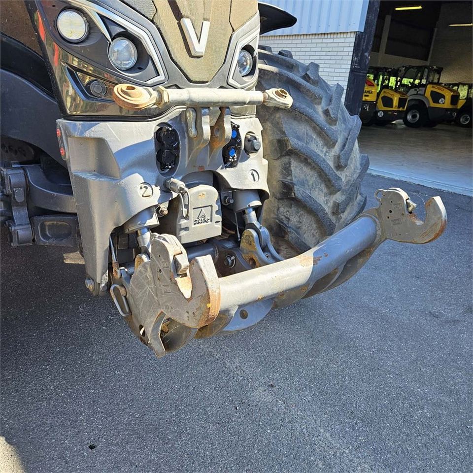 Traktor Valtra s394: obrázek 29 Traktor Valtra s394: obrázek 29