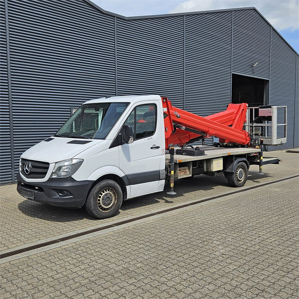 Versalift VTX-240 - Autoplošina: obrázek 4 Versalift VTX-240 - Autoplošina: obrázek 4