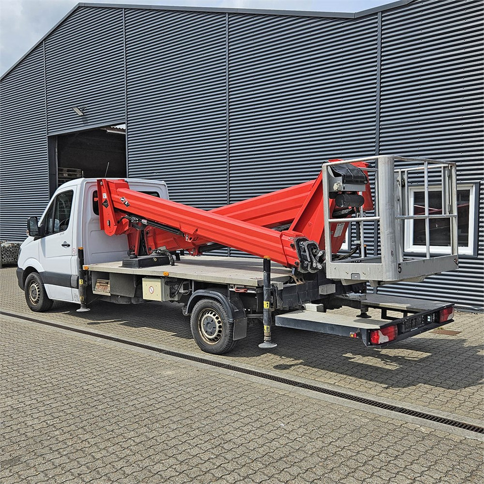 Versalift VTX-240 - Autoplošina: obrázek 2 Versalift VTX-240 - Autoplošina: obrázek 2