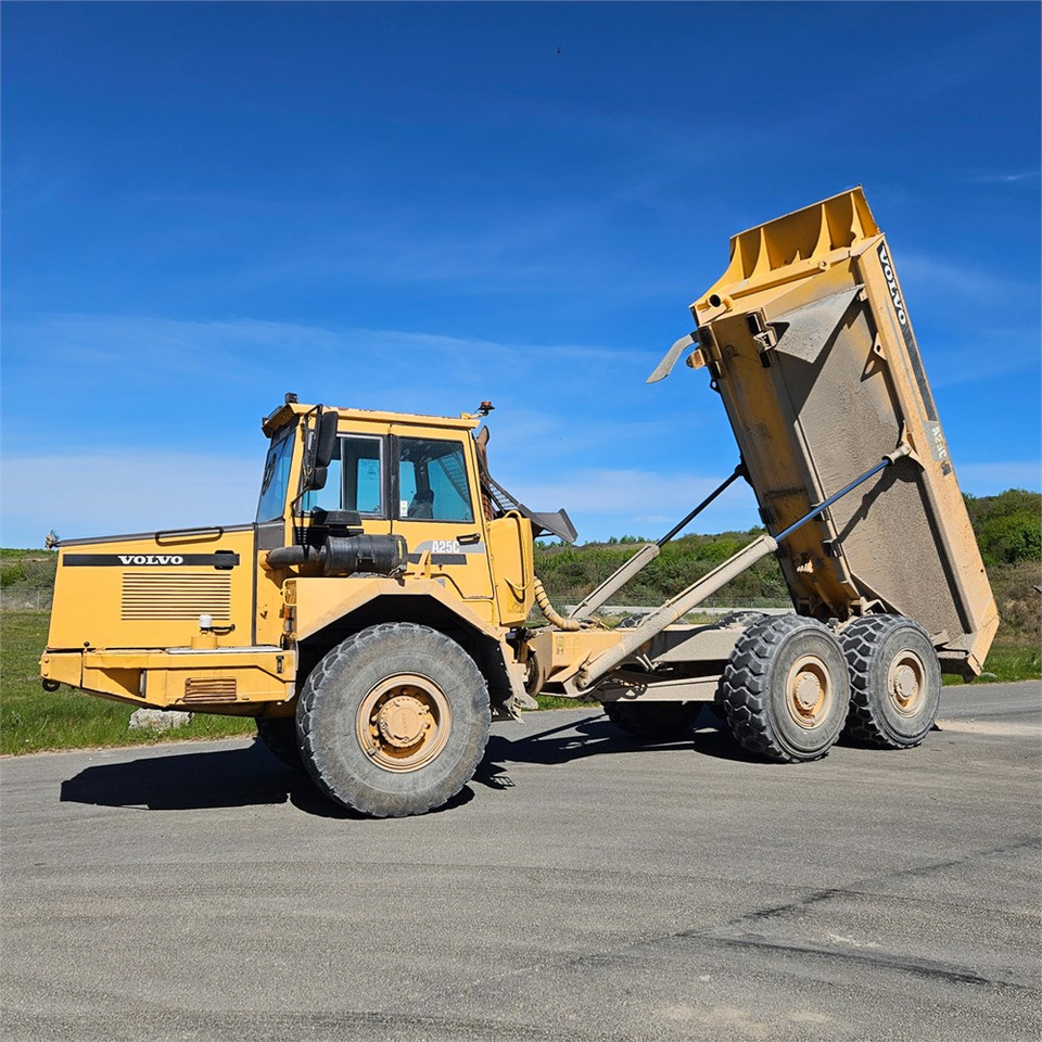 Volvo A25 C - Kloubový sklápěč: obrázek 2 Volvo A25 C - Kloubový sklápěč: obrázek 2