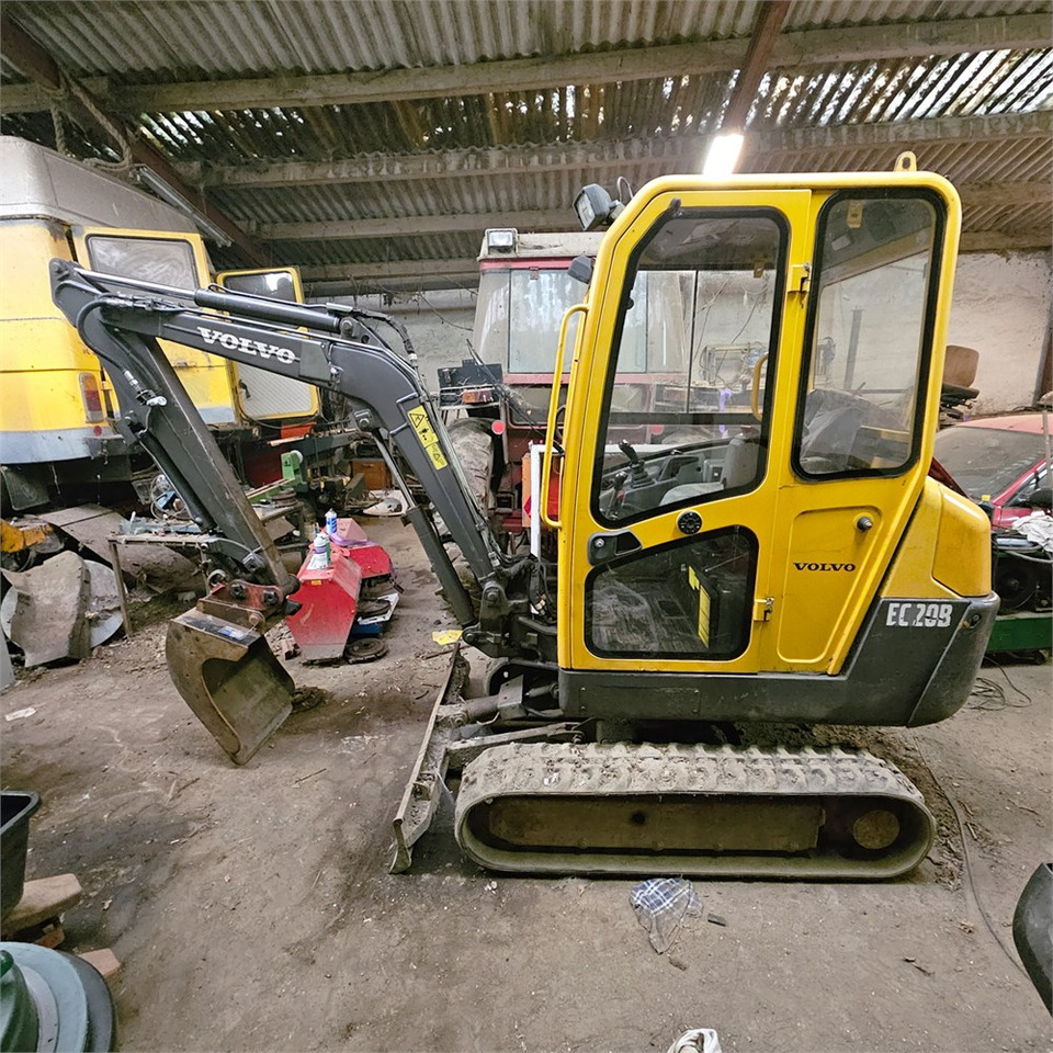 Volvo EC20 B XTV - Mini rýpadlo: obrázek 1 Volvo EC20 B XTV - Mini rýpadlo: obrázek 1