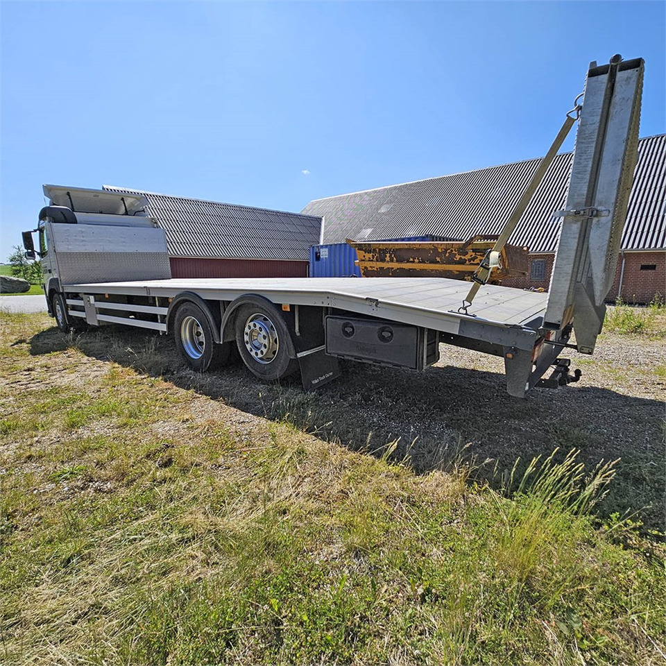 Volvo FM 330 - Přepravník automobilů: obrázek 4 Volvo FM 330 - Přepravník automobilů: obrázek 4