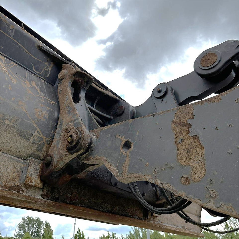 Kolový nakladač Volvo L120 H: obrázek 35
