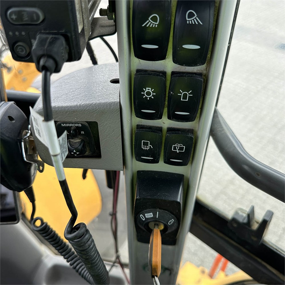 Kolový nakladač Volvo L120 H: obrázek 28