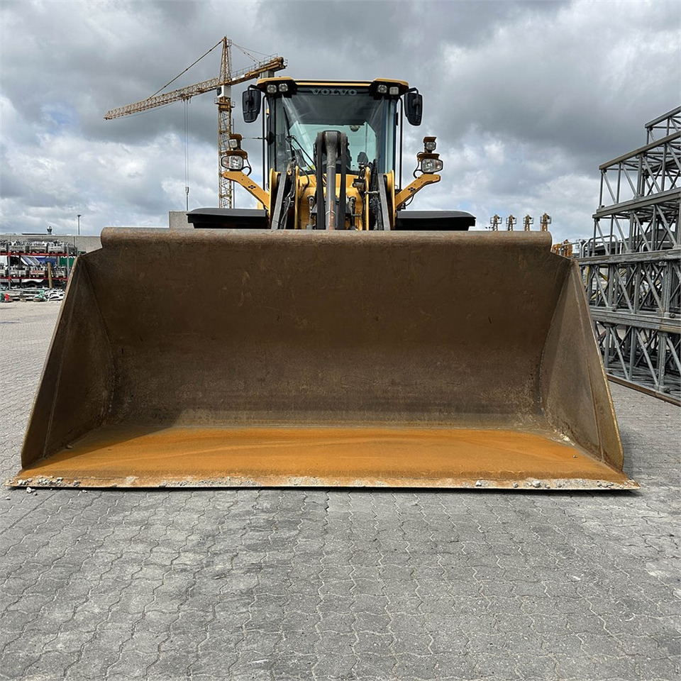 Kolový nakladač Volvo L120 H: obrázek 11