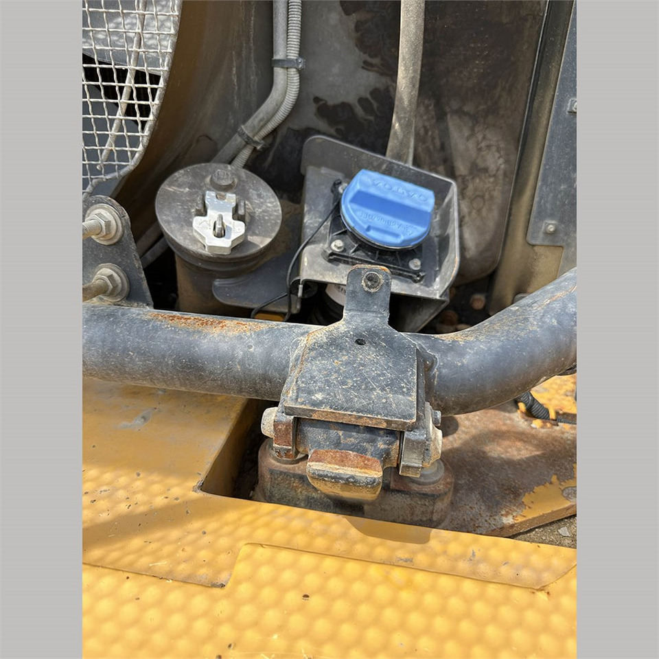 Kolový nakladač Volvo L120 H: obrázek 46