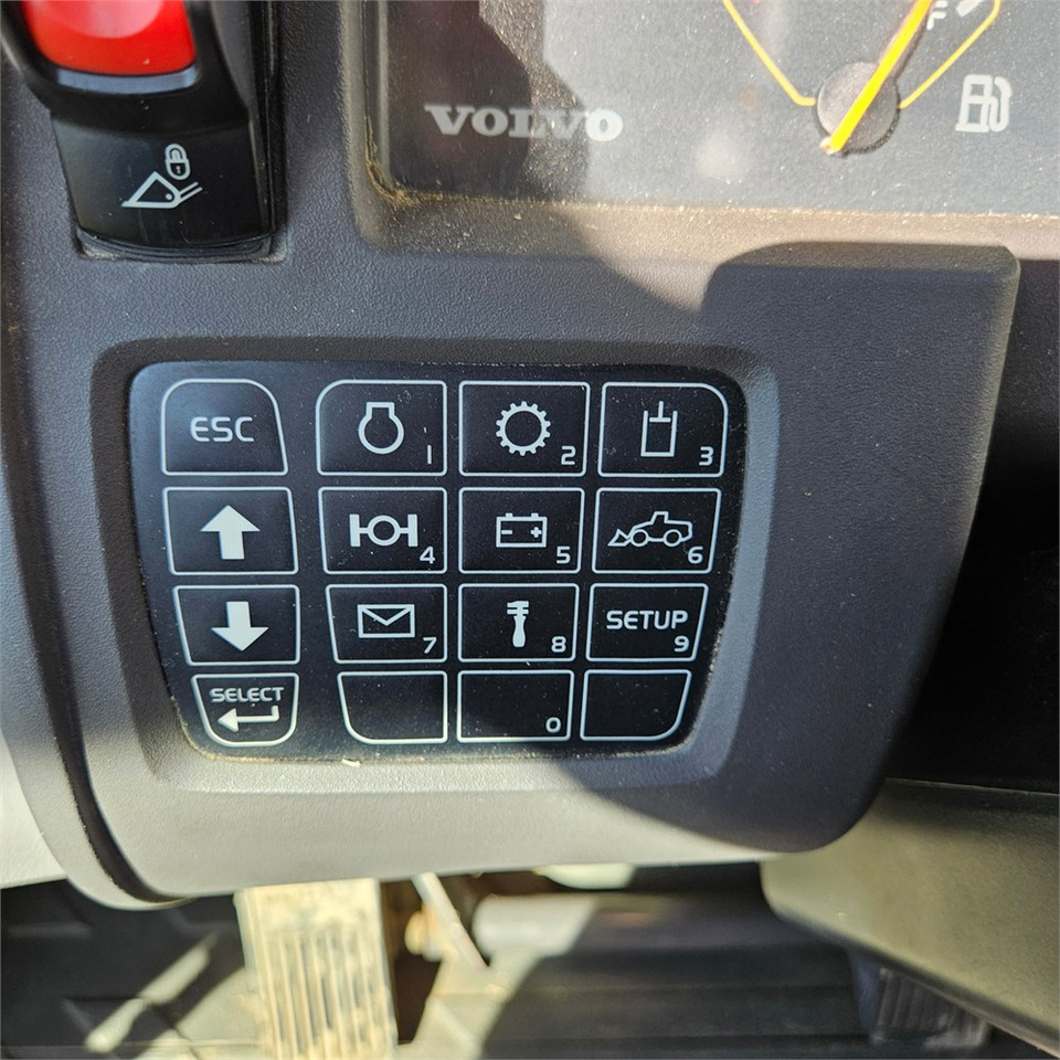 Kolový nakladač Volvo L45 G: obrázek 13