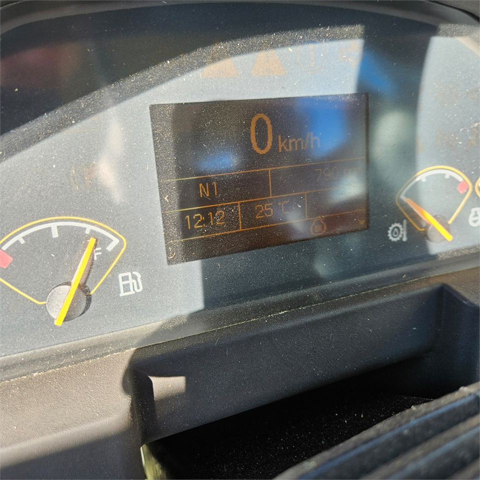 Kolový nakladač Volvo L45 G: obrázek 14