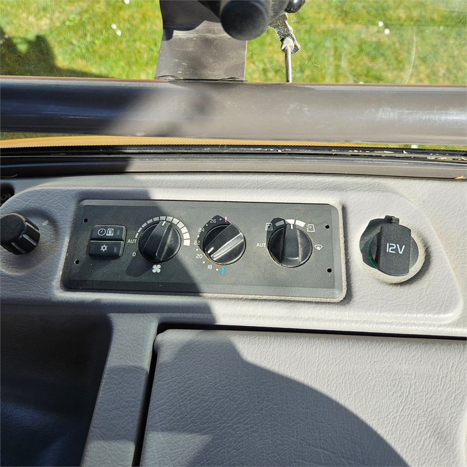 Kolový nakladač Volvo L45 G: obrázek 15