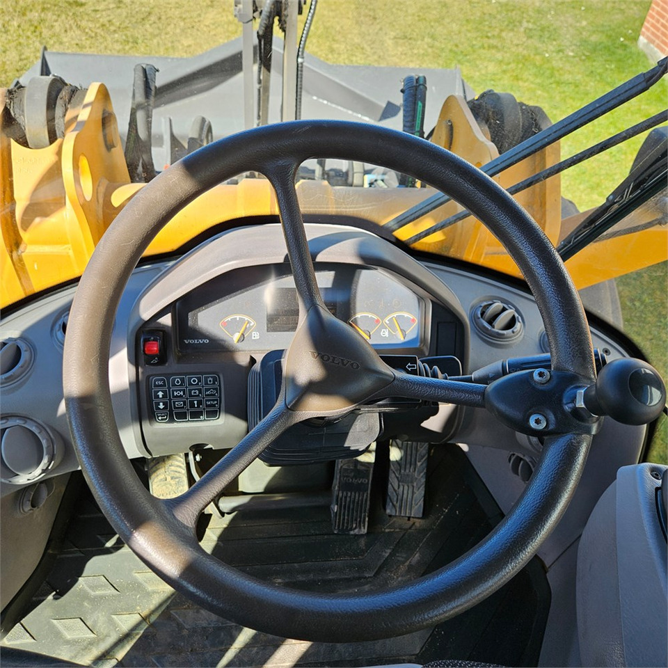 Kolový nakladač Volvo L45 G: obrázek 12