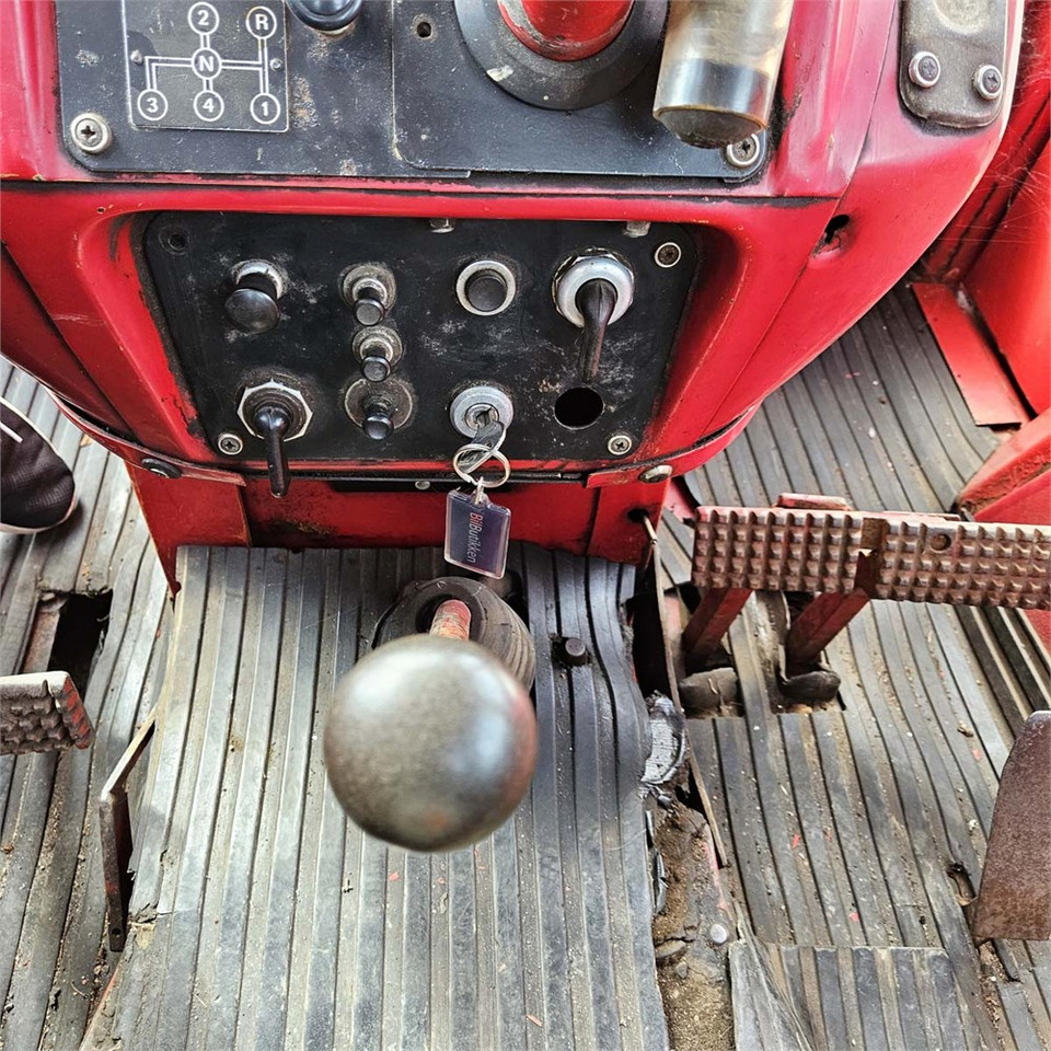 Traktor Volvo T810A: obrázek 14