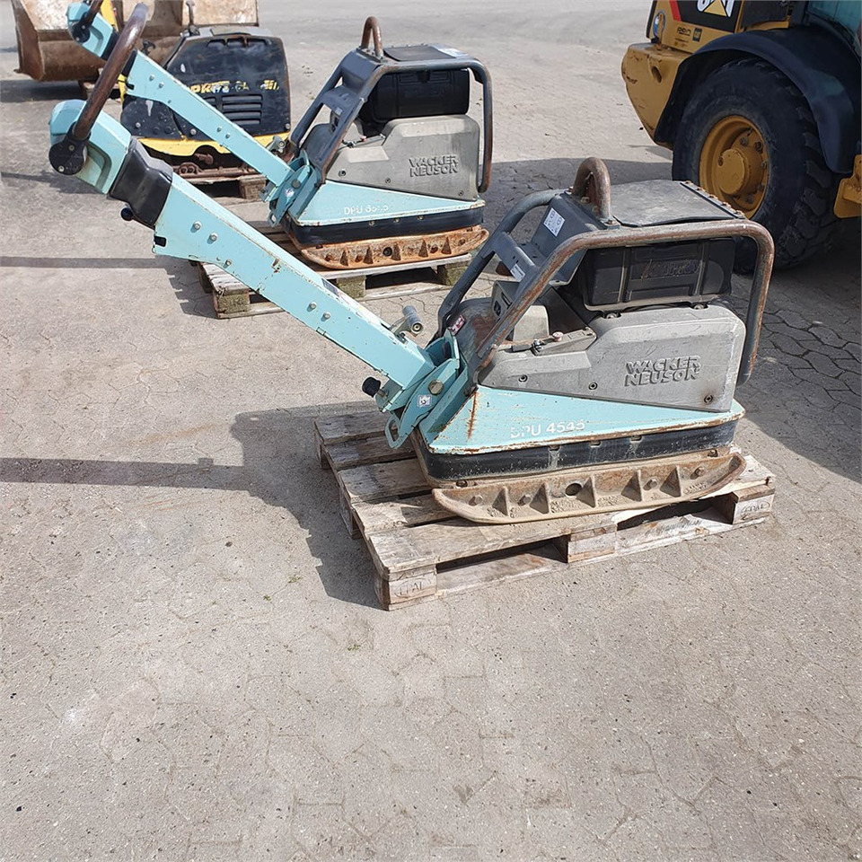 Wacker Neuson DPU4545 - Vibrační deska: obrázek 1 Wacker Neuson DPU4545 - Vibrační deska: obrázek 1