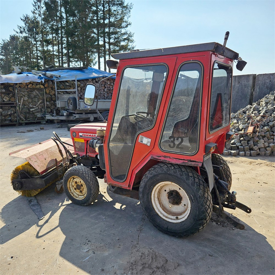 Yanmar YM186 D - Traktor: obrázek 5 Yanmar YM186 D - Traktor: obrázek 5