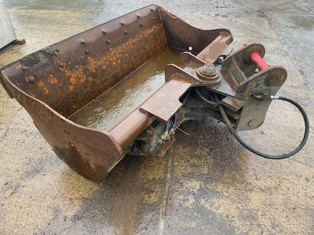 ARDEN EQUIPMENT 1M80 - Lžíce na bagr pro Stavební technika: obrázek 1 ARDEN EQUIPMENT 1M80 - Lžíce na bagr pro Stavební technika: obrázek 1