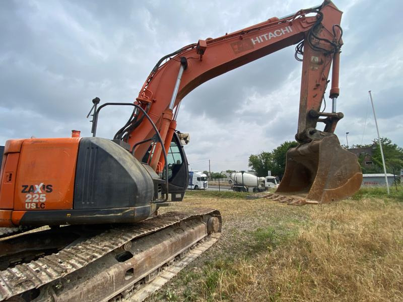 Hitachi ZX225USLC-3 - Pásové rýpadlo: obrázek 3 Hitachi ZX225USLC-3 - Pásové rýpadlo: obrázek 3