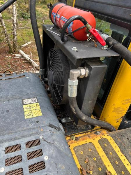 Pásové rýpadlo Komatsu PC 190NLC-8: obrázek 11