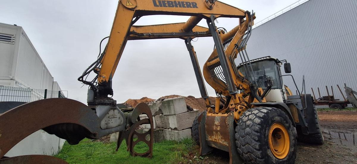 Liebherr L580 - Kolový nakladač: obrázek 1 Liebherr L580 - Kolový nakladač: obrázek 1