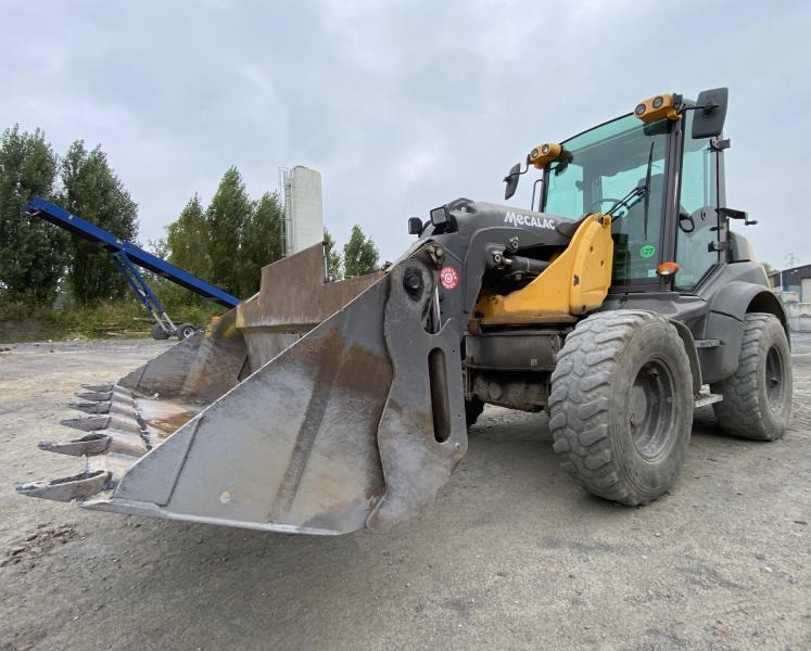 Mecalac AS 900 - Kolový nakladač: obrázek 4 Mecalac AS 900 - Kolový nakladač: obrázek 4