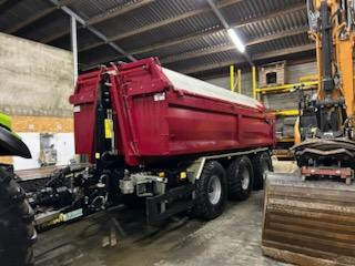 Pronar T 386 - Zemědělský sklápěcí přívěs: obrázek 3 Pronar T 386 - Zemědělský sklápěcí přívěs: obrázek 3