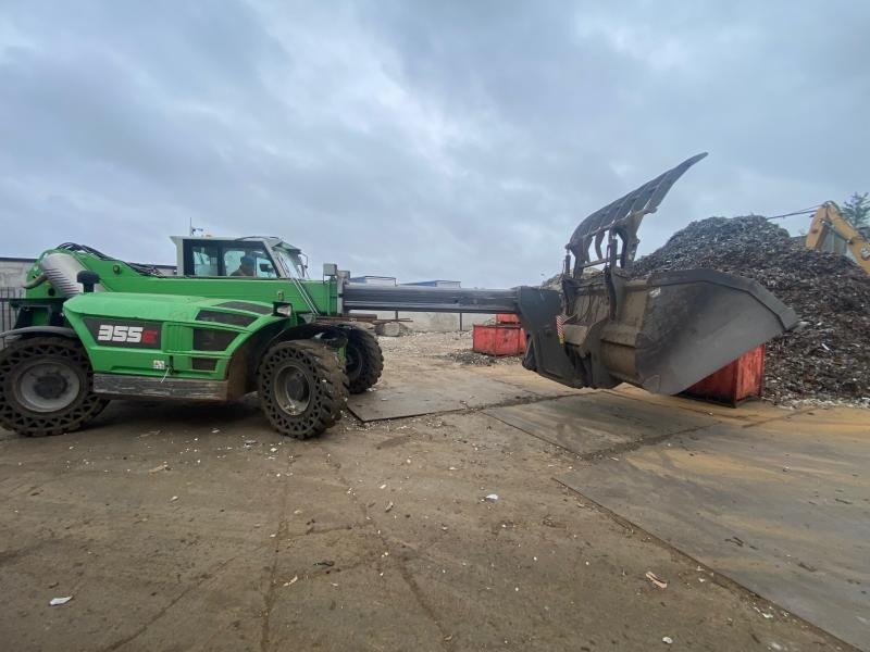 Sennebogen 355 E - Teleskopický manipulátor: obrázek 3 Sennebogen 355 E - Teleskopický manipulátor: obrázek 3