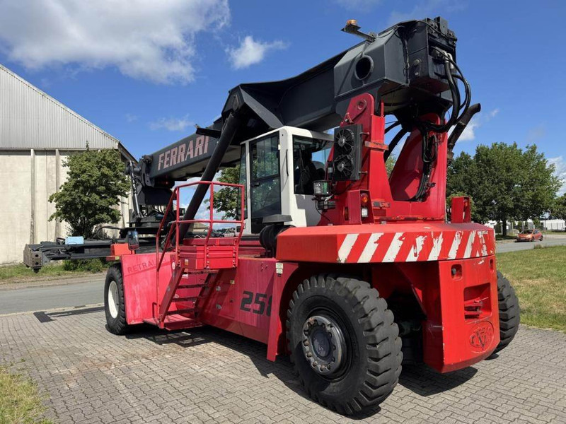 CVS Ferrari F258.6 - Reach stacker: obrázek 4 CVS Ferrari F258.6 - Reach stacker: obrázek 4