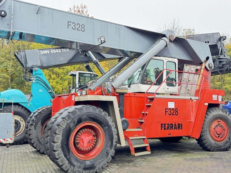 CVS Ferrari F328PB - Reach stacker: obrázek 3 CVS Ferrari F328PB - Reach stacker: obrázek 3